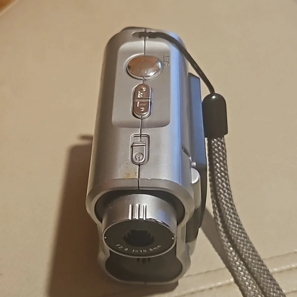 Video Camera - Picture 2 of 3